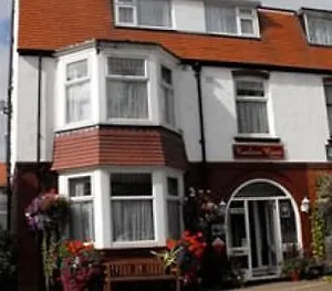 Guest house Toulson Court